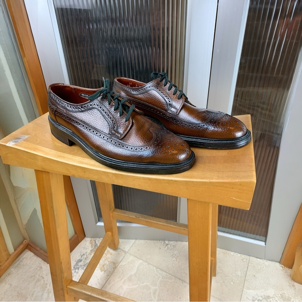 Men's Dark Brown Leather Wingtip Oxford Dress Shoes - Picture 3 of 16